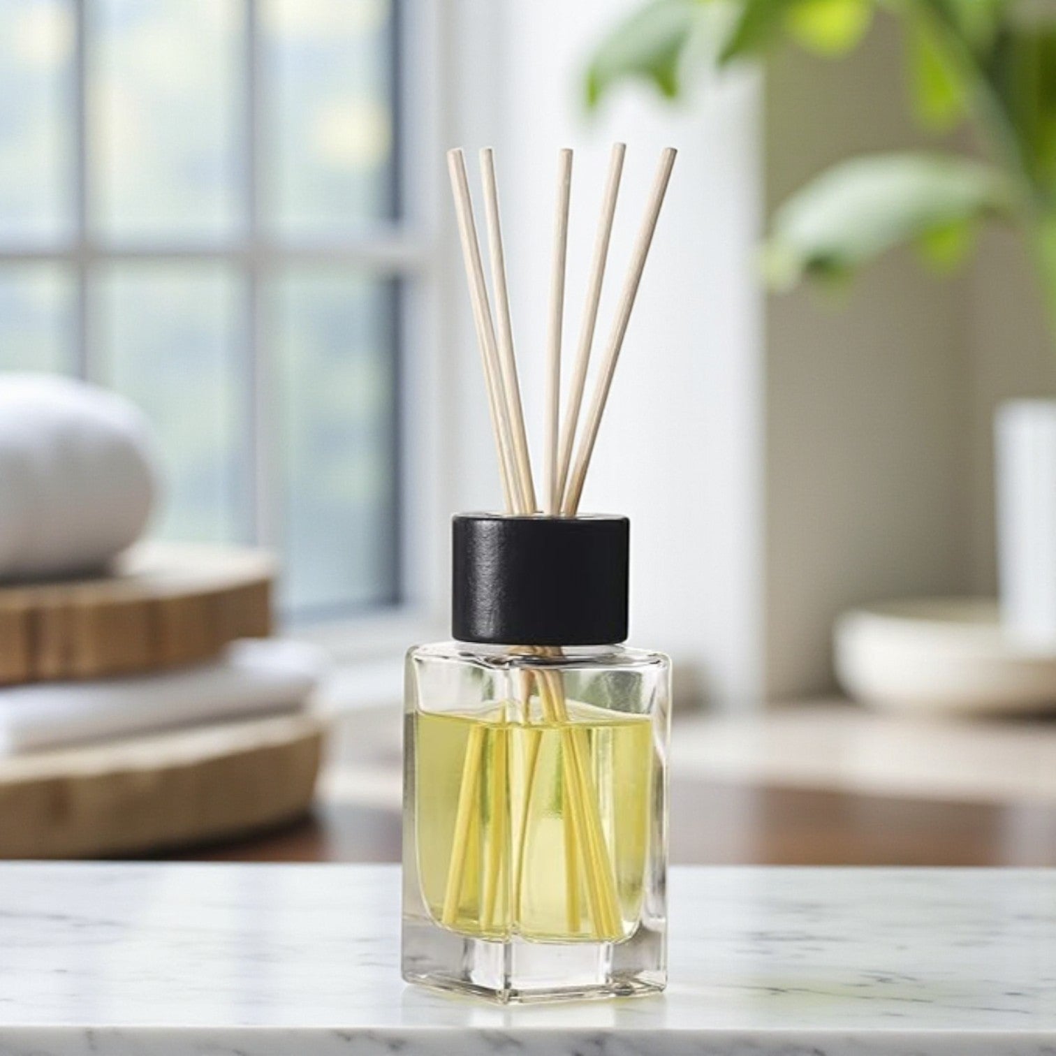 Flacon Diffuseur en Verre Diamant avec 6 Bâtonnets Naturels - Bouchon Bois Noir